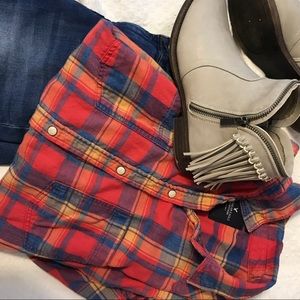 Snap button plaid boyfriend shirt